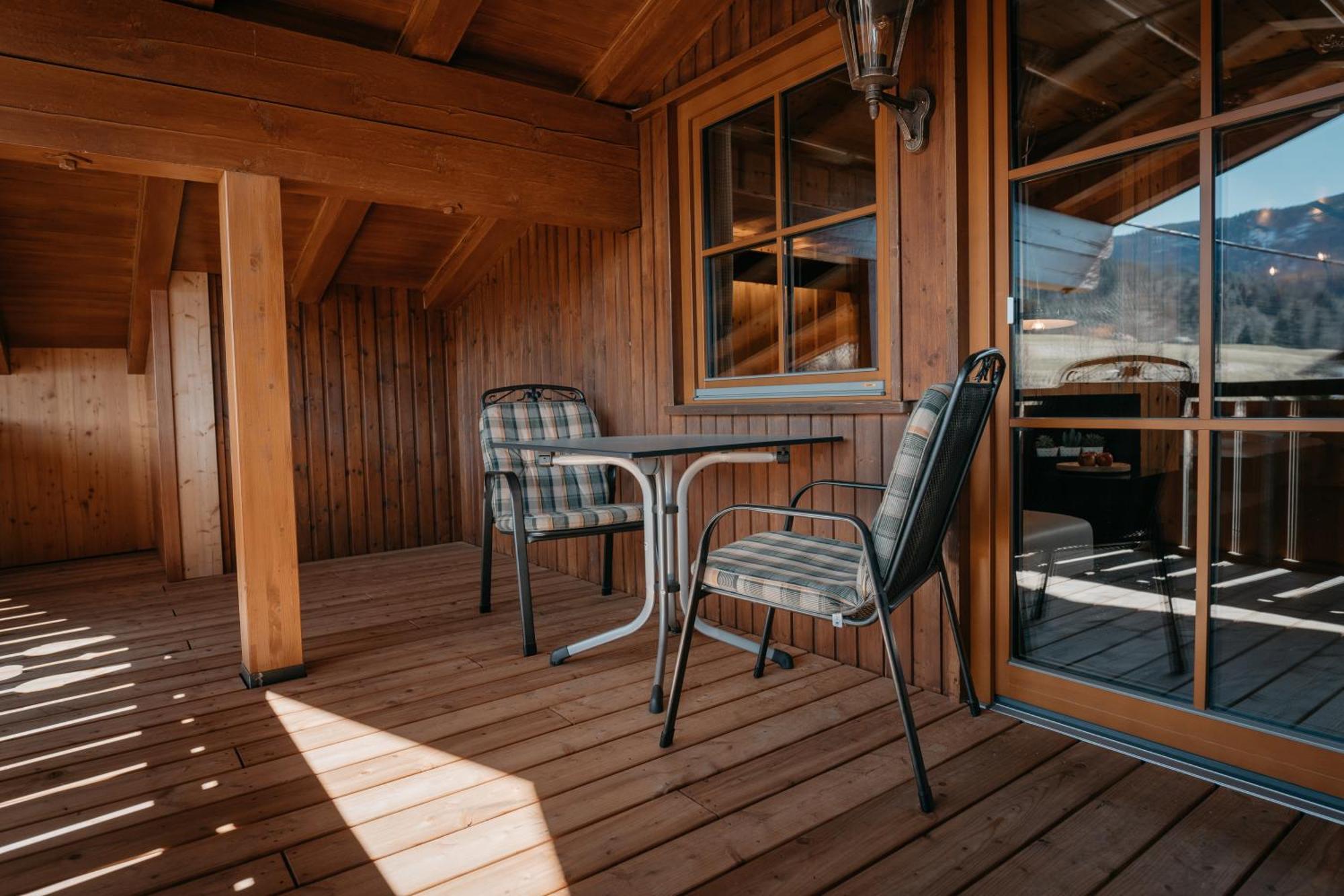 Landhaus Mucha - Ferienwohnungen - Naturpark Partner โบลสเตอร์แลง ภายนอก รูปภาพ